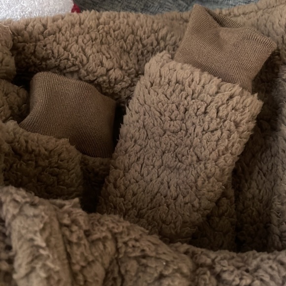 New! Comfy chocolate brown snuggle walk around blanket - Picture 6 of 6